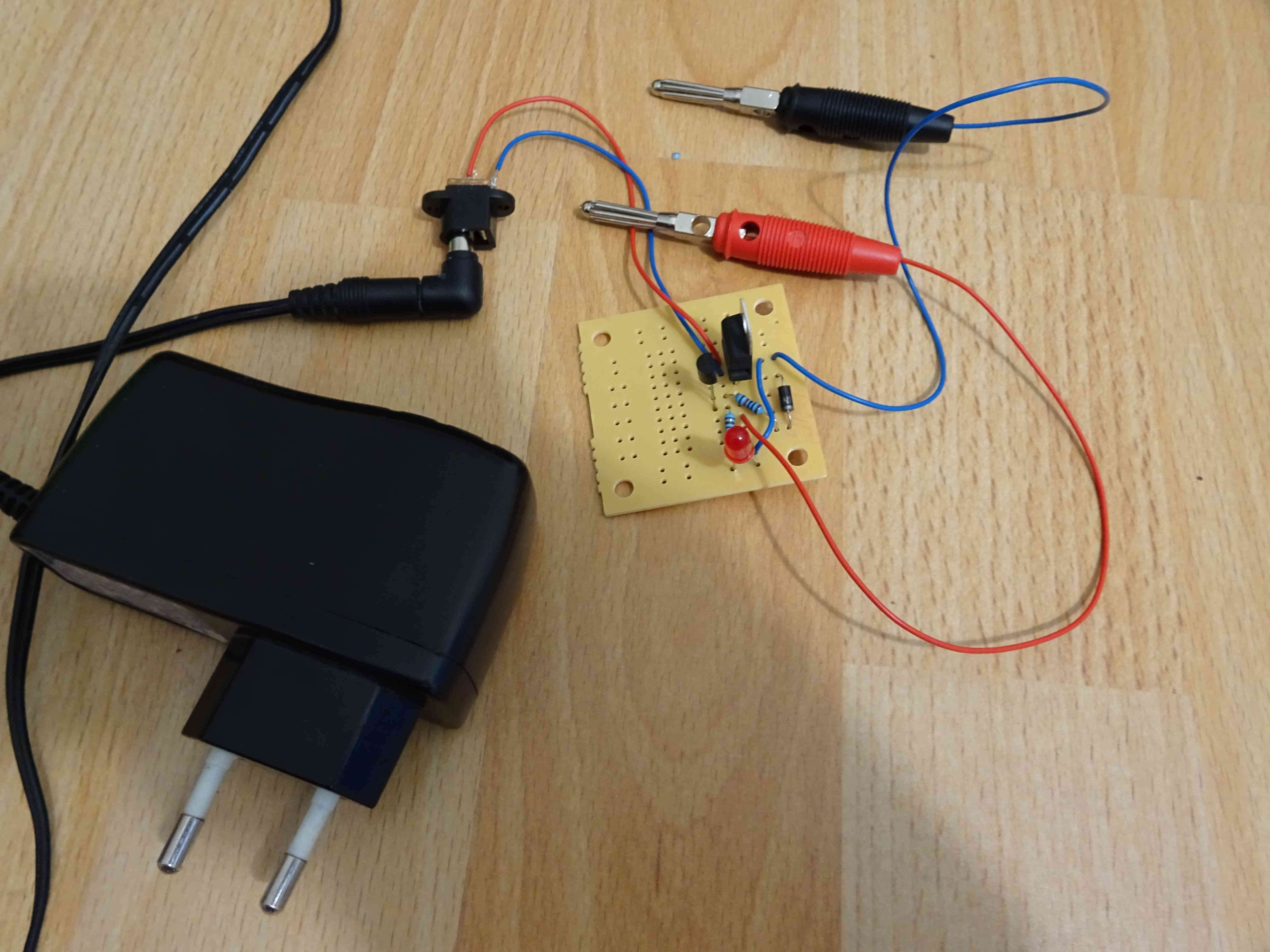 Simple Charger with universal power suppy
